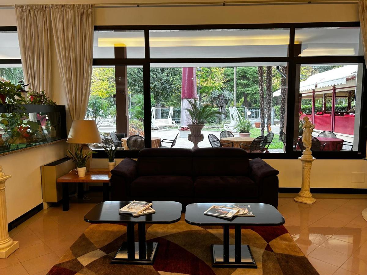 Hotel Rey'S Montegrotto Terme Exterior photo
