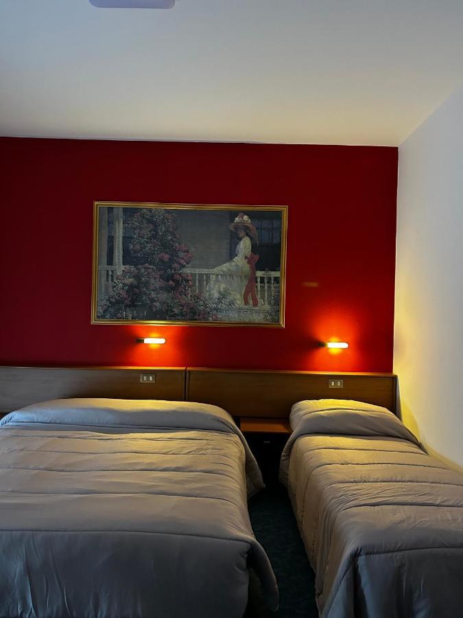 Hotel Rey'S Montegrotto Terme Exterior photo