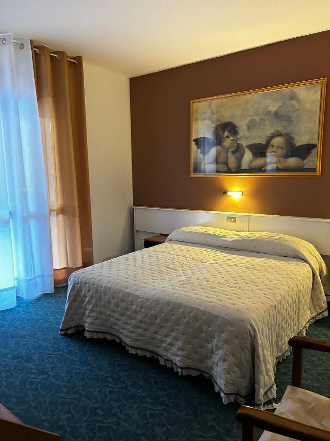Hotel Rey'S Montegrotto Terme Exterior photo