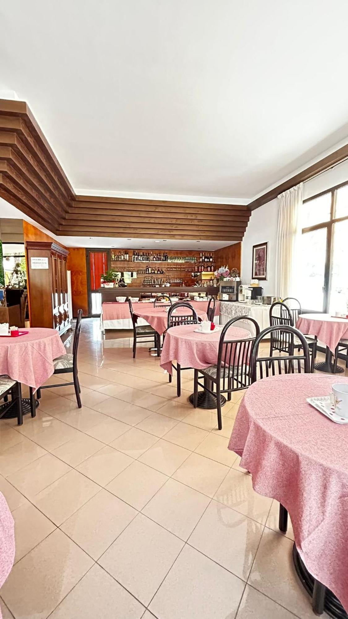 Hotel Rey'S Montegrotto Terme Exterior photo