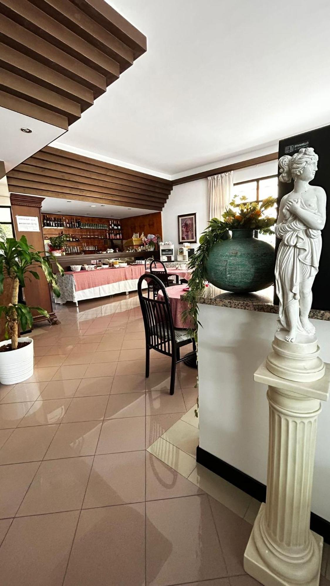 Hotel Rey'S Montegrotto Terme Exterior photo